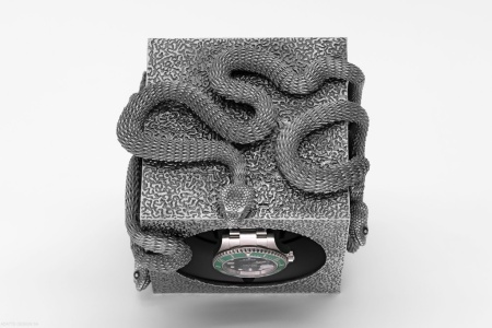 Шкатулка для хранения часов Masterbox. Материал: Алюминий; Цвет: Silver Snake; Ячейки: 1 шт.; Держатель: стандартный; Защитный экран: НЕТ