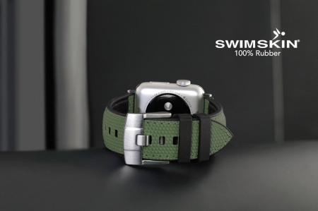 Каучуковый ремешок для Apple Watch 45 мм. (Серебряные коннекторы). Цвет: SwimSkin® Ballistic: Military Green Ballistic